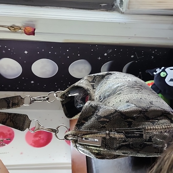 Calvin Klein shoulder bag - Picture 2 of 13